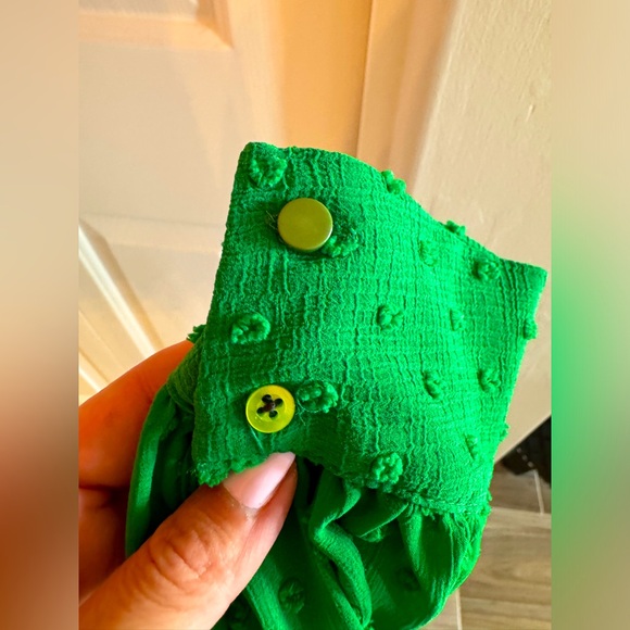 CeCe Long Sleeve V Neck Blouse Emerald Green Size Medium - Picture 5 of 5